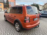Volkswagen Touran (2011) 2.0 TDI - Cross - náhled 1