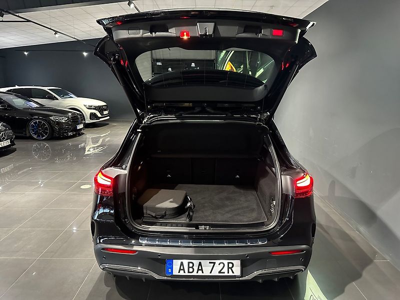 Mercedes-Benz EQA 300 4M AMG Advanced DISTRO - fotka 11 z 12
