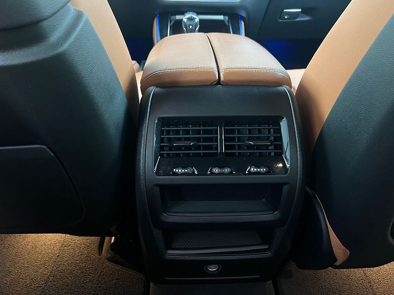 BMW X5 30D xDrive M-Sport-Panorama - fotka 19 z 71