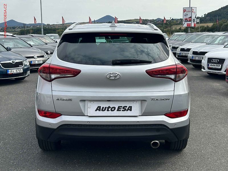 Hyundai Tucson (2016) 1.7CRDi, 2.maj,ČR, Navi - fotka 5 z 19