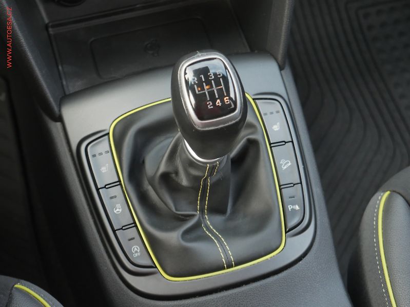 Hyundai Kona (2018) 1.0T-GDi, 1.maj,ČR, Navigace - fotka 15 z 25