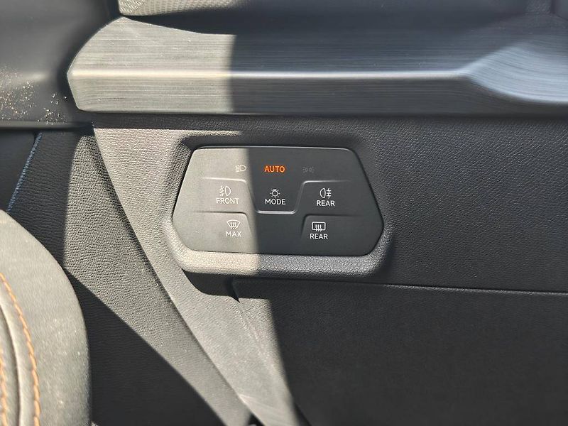 Seat Leon DSG 2.0 TSI - fotka 20 z 25