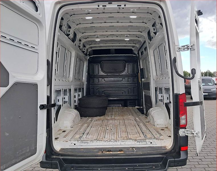 Volkswagen Crafter (2023) 2.0 TDI, L3H3, ČR, 1Maj - fotka 13 z 21