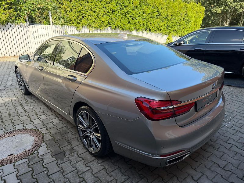 BMW Řada 7 740xD-R20-H&K-LASER-ČR - fotka 7 z 37
