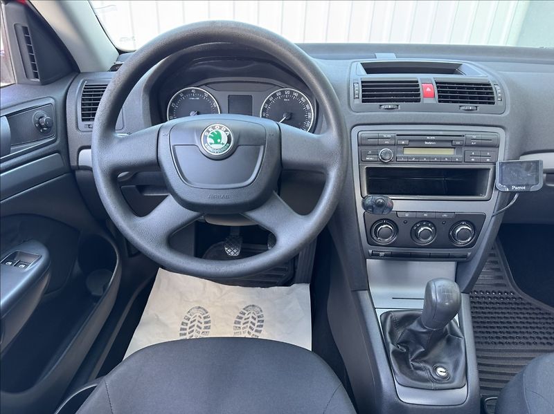Škoda Octavia 1,6 MPi 75kW tažné původ ČR - fotka 28 z 50
