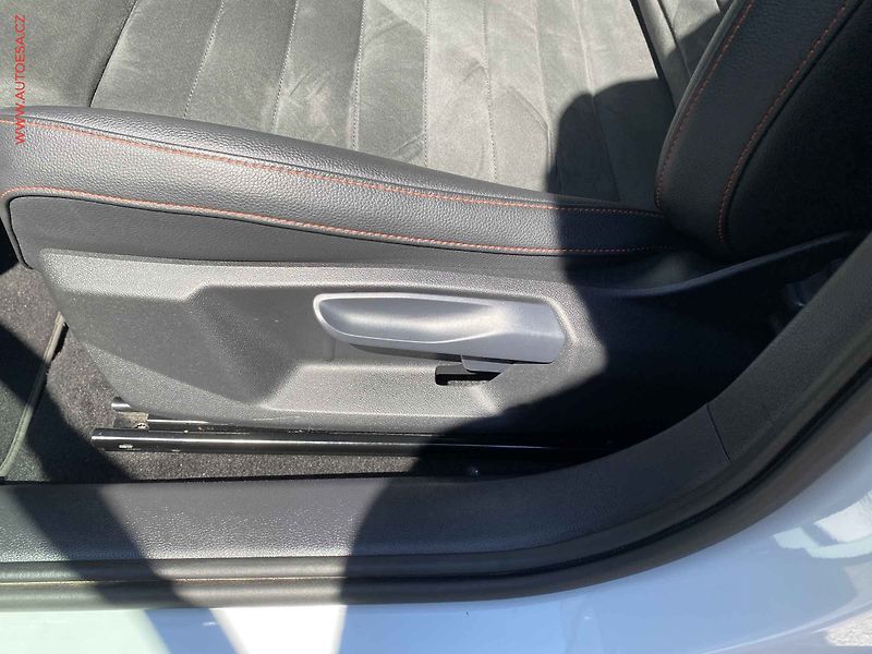 Seat Arona (2021) 1.0TSi, 2.maj,ČR, FR, DSG - fotka 14 z 19