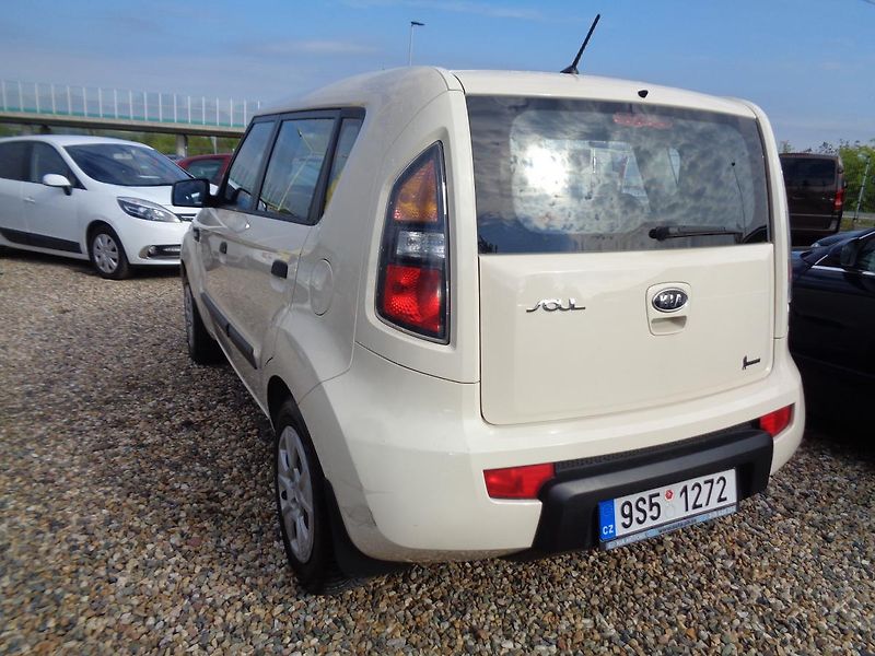 Kia Soul 1,6 - fotka 3 z 12