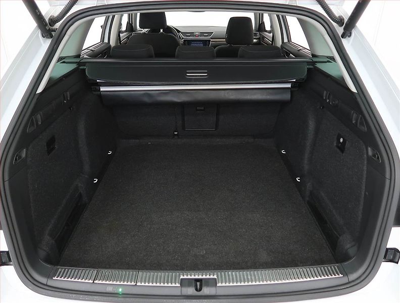 Škoda Superb (2022) Scout 2.0 TSI - fotka 14 z 32