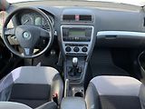 Škoda Octavia (2008) 2.0 FSi, xenon, autoAC - náhled 8