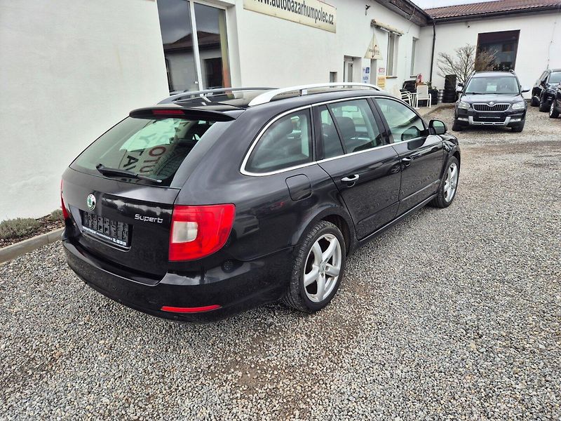Škoda Superb (2011) 2.0 TDI Serviska Rozvody - fotka 32 z 48