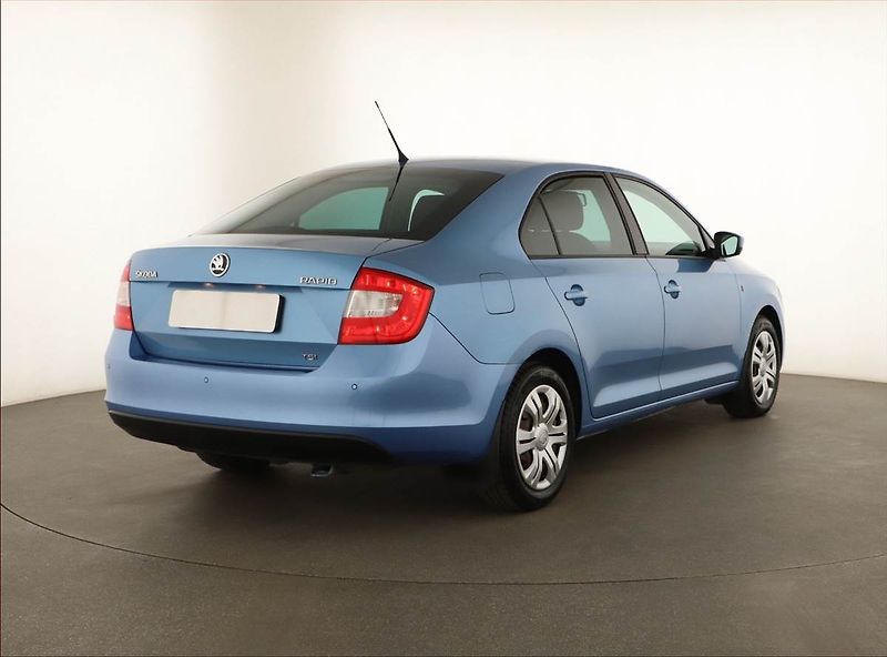 Škoda Rapid (2015) Ambition 1.2 TSI, Serv.kniha - fotka 5 z 12