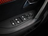 Peugeot 2008 (2022) 1.2 PureTech, Tempomat - náhled 12