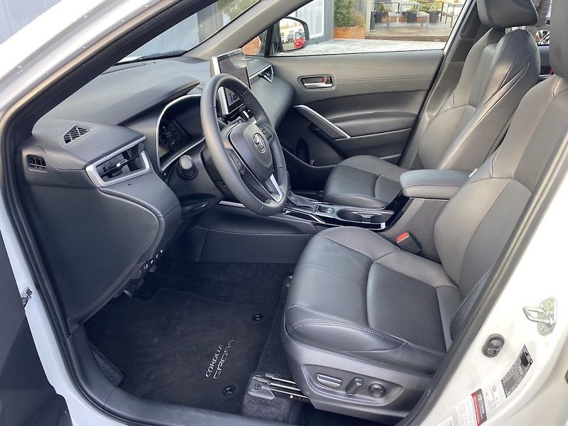 Toyota Corolla Cross 2.0HSD, ČR-1, Premiere, záruka - fotka 11 z 38