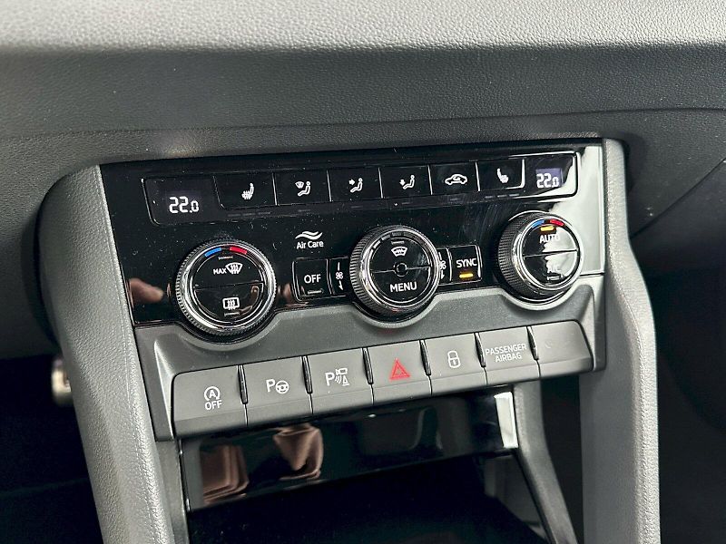 Škoda Karoq (2025) DSG 2.0TDI 110kW 4x4 SportLine - fotka 21 z 33