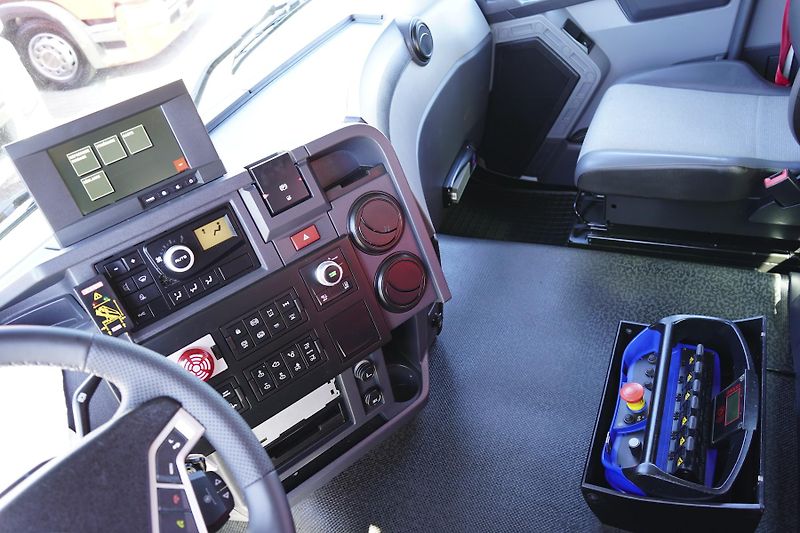 Renault (2018) C 430 / 6 X 2 / E 6 / SKRZYNIO - fotka 11 z 52
