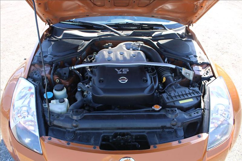 Nissan 350 Z 3,5 i  1.majitel,ČR,TOP STAV - fotka 29 z 35
