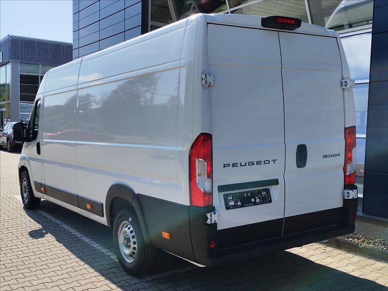 Peugeot Boxer (2026) 2,2 Furgon 4350 L4H2 BlueHDi 1 - fotka 4 z 11
