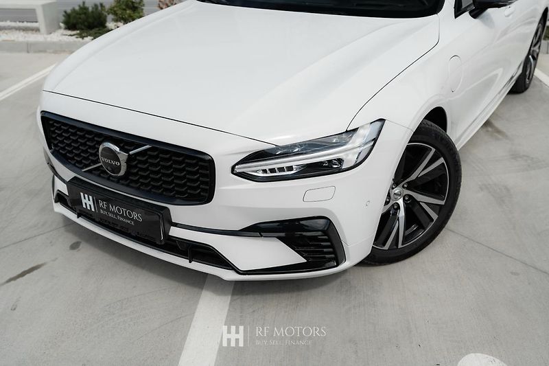 Volvo V90 (2021) - fotka 2 z 51