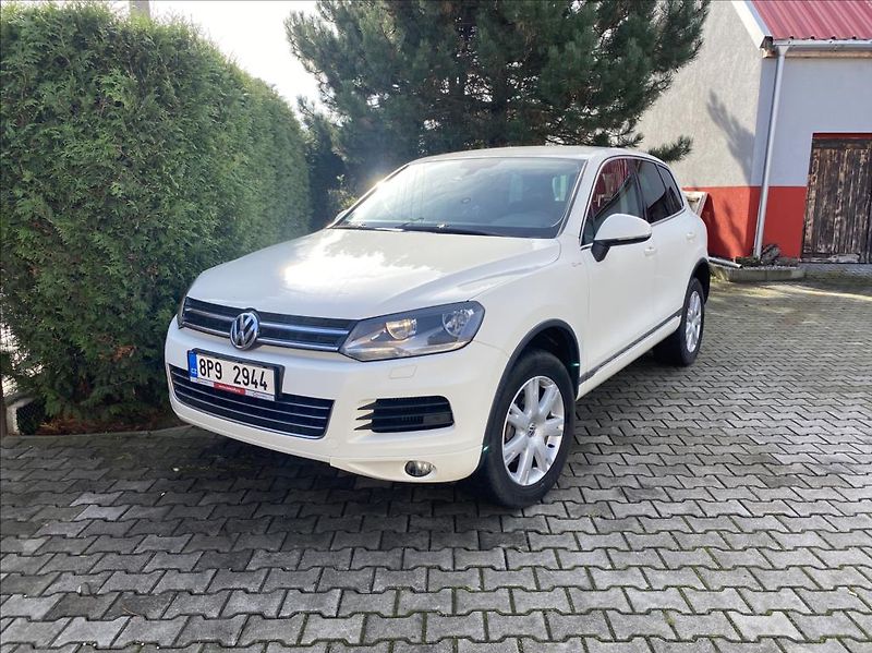Volkswagen Touareg 3,0 TDI V6 4motion / záruka - fotka 1 z 47