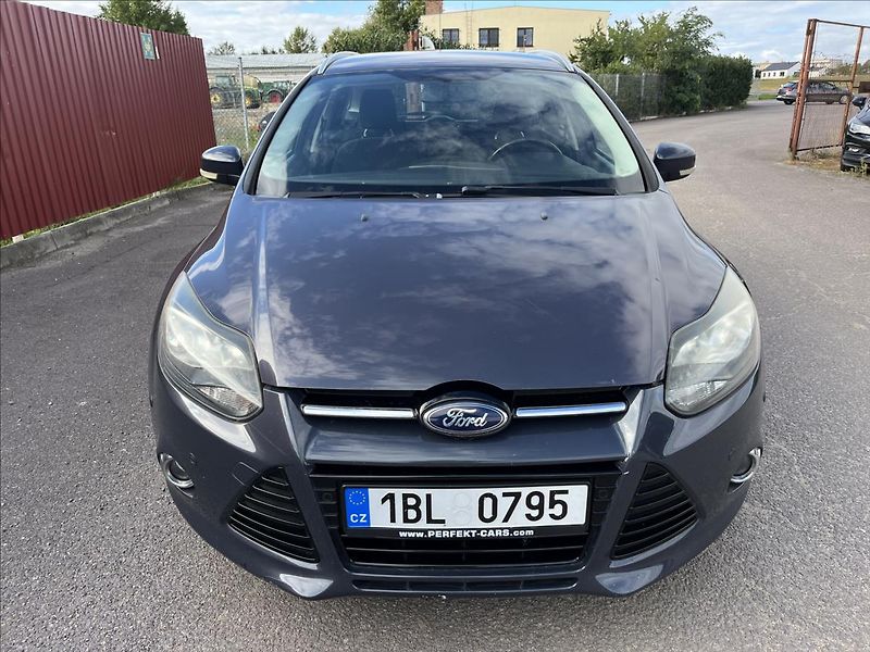 Ford Focus 1,6 TDCi KLIMA ROZVODY SERVIS - fotka 2 z 38