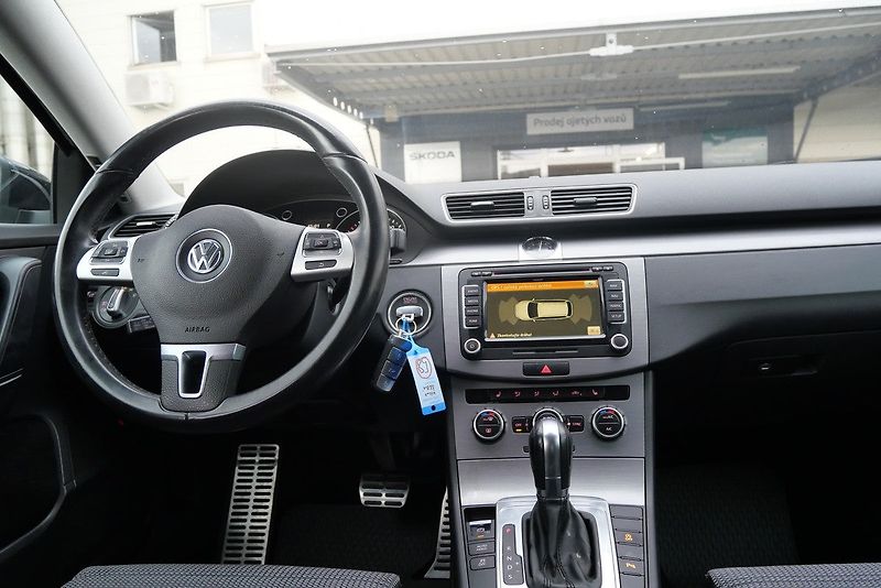 Volkswagen Passat - fotka 6 z 6