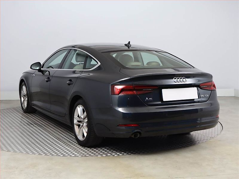 Audi A5 (2019) 2.0 TDI - fotka 4 z 21