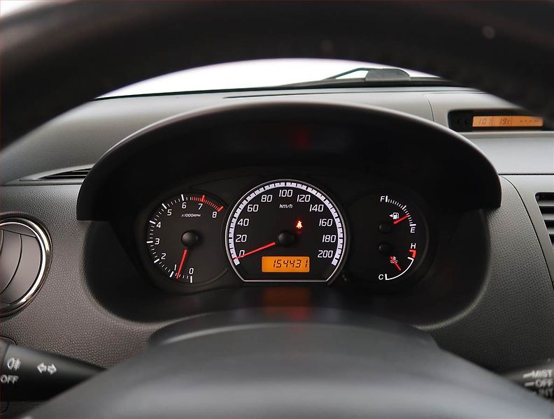 Suzuki Swift (2009) 1.3 i, 4X4, po STK, Tažné - fotka 11 z 16