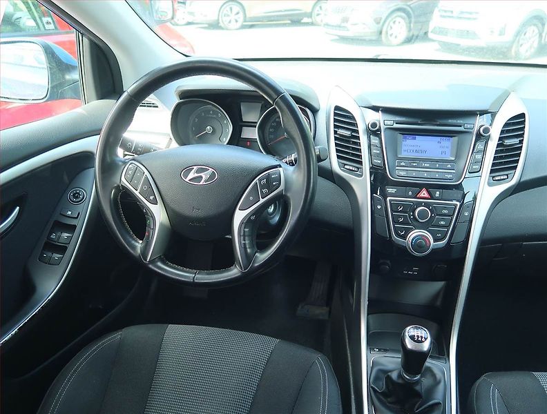 Hyundai i30 (2017) 1.6 GDI, ČR,1.maj, Serv.kniha - fotka 7 z 15