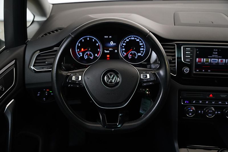 Volkswagen Golf - fotka 17 z 25