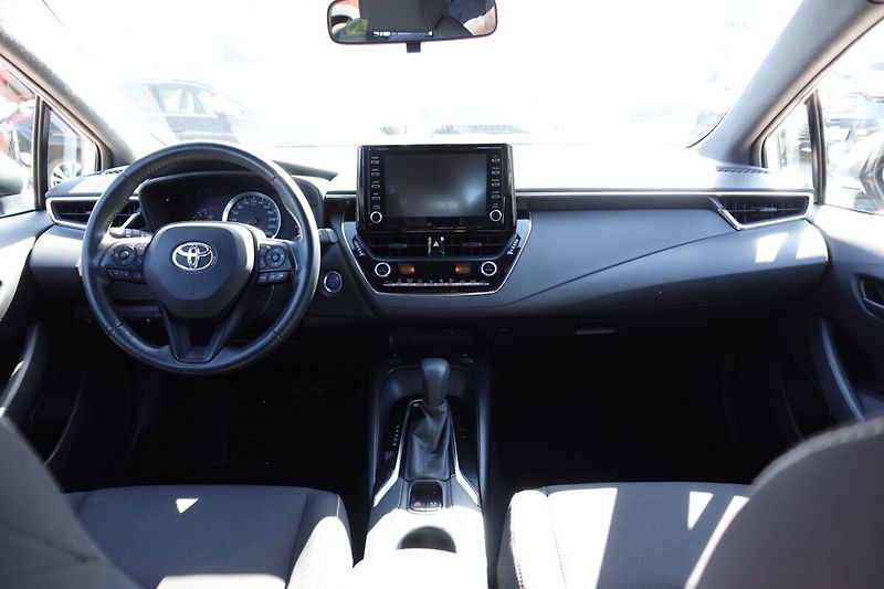 Toyota Corolla 1,8 HEV Active Business TS - fotka 15 z 28