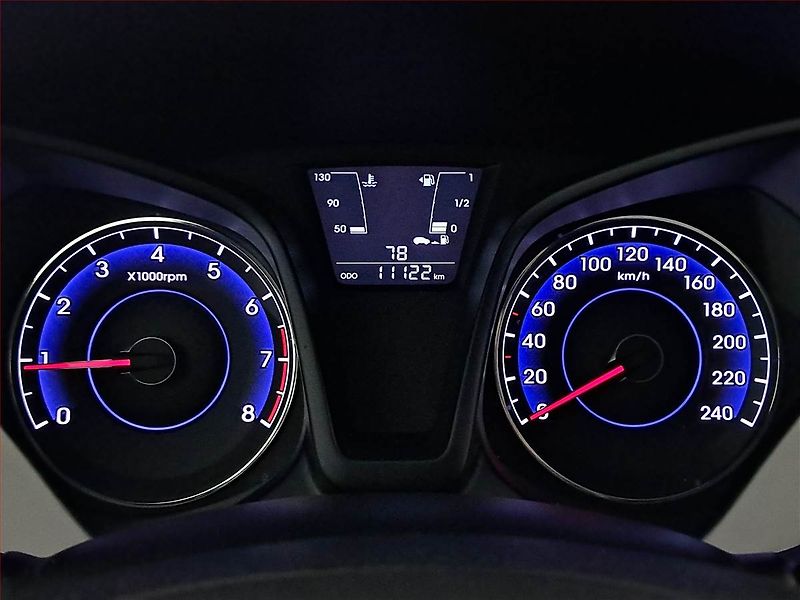 Hyundai ix20 (2013) 1.4 CVVT - fotka 11 z 15