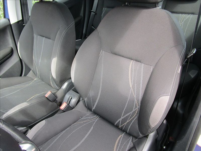 Peugeot 208 1.4HDi  Klima, 2. maj. - fotka 12 z 36