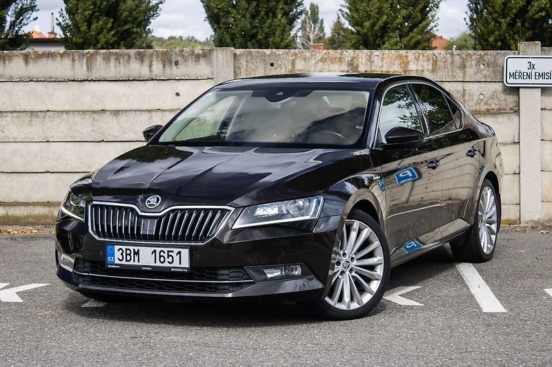 Škoda Superb - fotografie inzerátu