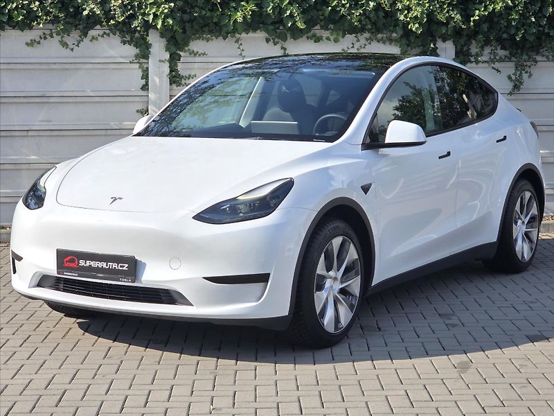 Tesla Model Y 0,0 LFP Ryzen SoH92% Tažné Enh - fotka 3 z 21