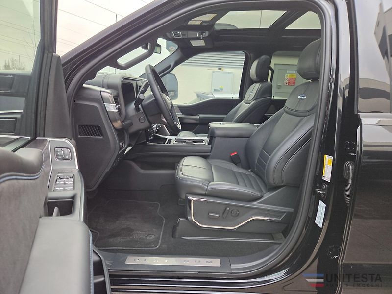 Ford Ostatní (2026) Ford F350 Platinum gooseneck  - fotka 7 z 9