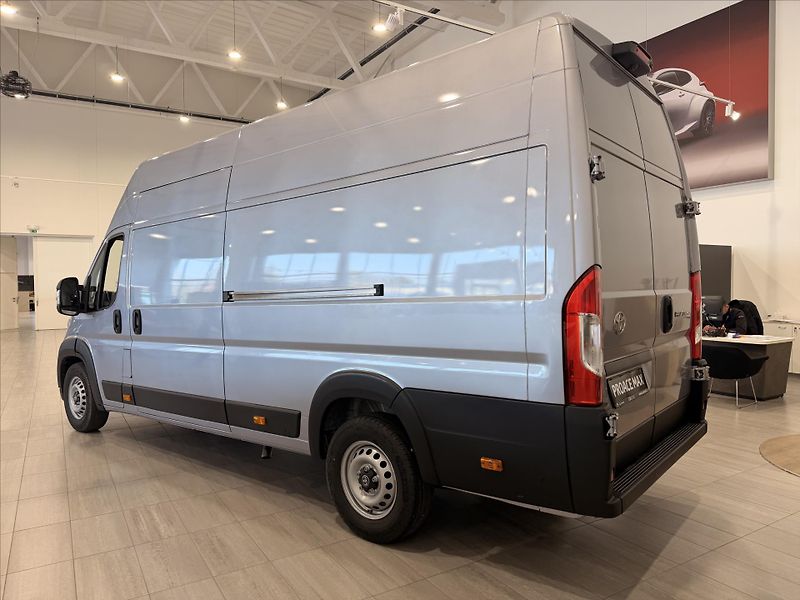 Toyota ProAce 2,2 Diesel (180hp) 8AT 2S L4H3 - fotka 2 z 10
