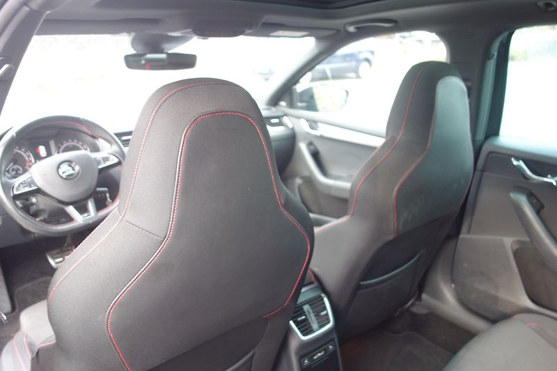 Škoda Octavia 2,0TDi 135kW RS DSG!! PANO!! - fotka 26 z 34