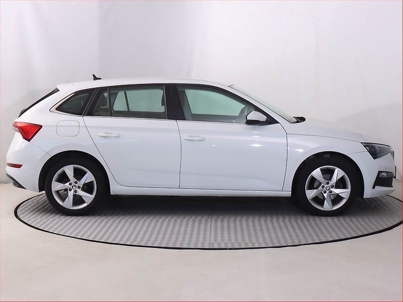 Škoda Scala (2020) 1.5 TSI, Serv.kniha, Tempomat - fotka 6 z 21