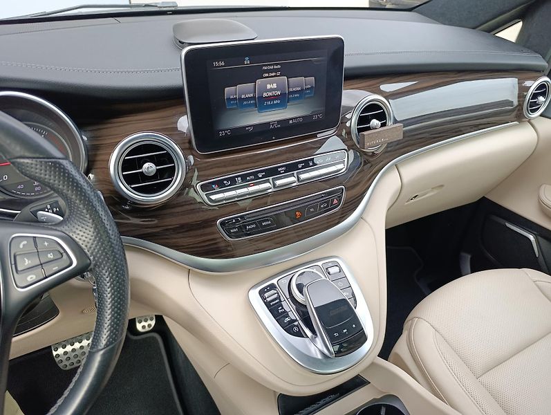 Mercedes-Benz Třídy V V250d AMG 4M EXCLUSIVE ČR1.MAJ - fotka 28 z 46