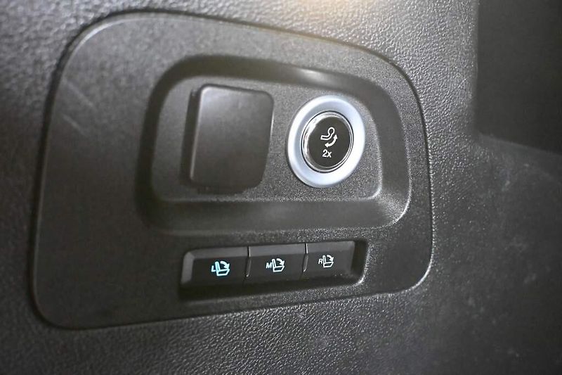 Ford S-MAX (2019) 2.0 VIGNALE LED ACC Tažné Masá - fotka 26 z 39