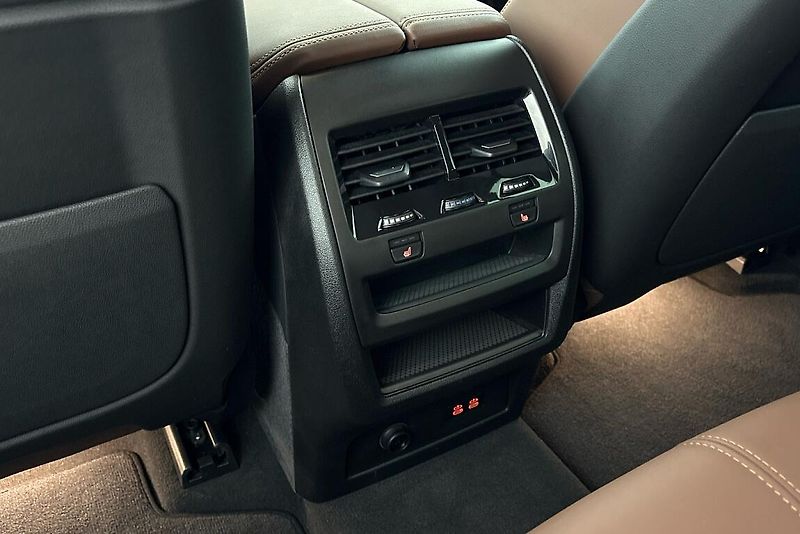 BMW X5 xDrive30d - fotka 25 z 26