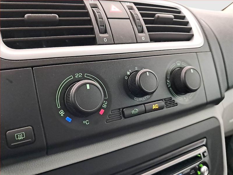 Škoda Roomster (2007) 1.4 16V, ČR,1.maj, nová STK - fotka 13 z 14