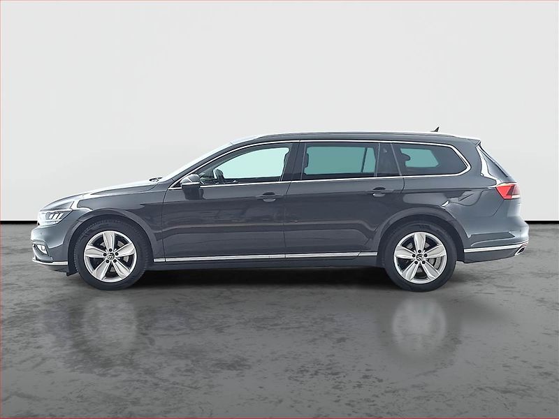 Volkswagen Passat (2022) Elegance 2.0 TDI - fotka 3 z 21