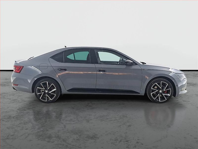 Škoda Superb (2017) 1.4 TSI, Navi, Bi-Xenony - fotka 6 z 24