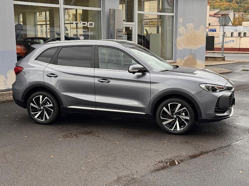 MG ZS (2026) 1,5l Hybrid + (197k) Exclusive - fotka 11 z 36