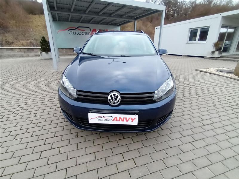 Volkswagen Golf 1,2 TSI,KLIMA,VÝHŘEV,SERVISKA - fotka 2 z 40