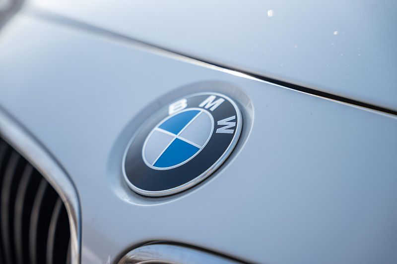 BMW Řada 3 (2014) 320d Touring F31 xDrive AT - fotka 15 z 28