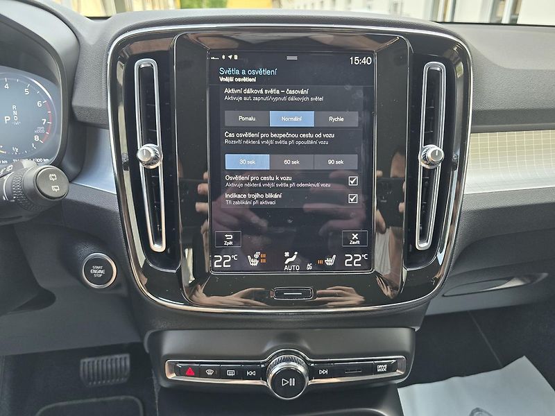 Volvo XC40 - fotka 23 z 36
