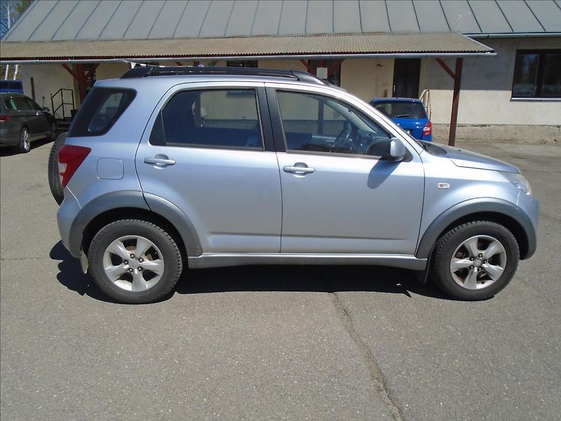 Daihatsu Terios 1,5 4X4 - fotka 5 z 22