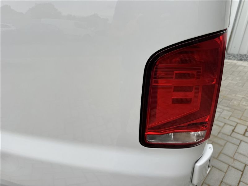 Volkswagen Transporter 2,0 TDI L1H1 DPH 1.maj původČR - fotka 24 z 50